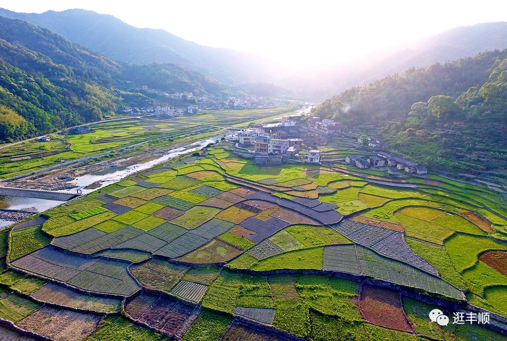 丰顺县八乡山镇小溪村