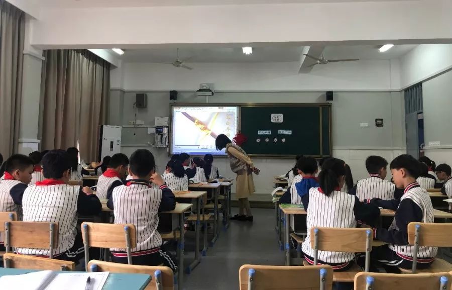 魅力综合多彩课堂余姚市小学综合实践骨干带徒课堂教学展示活动在我校