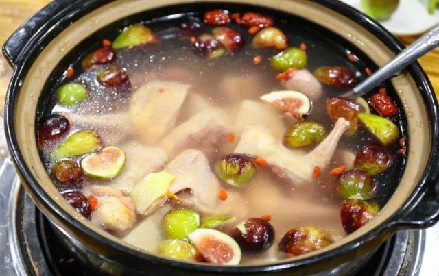 什么炖鸽子最好吃最有营养 38500c04414e4f11836b405d18daa674.jpeg