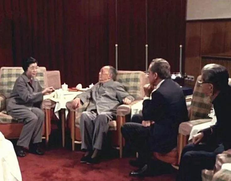 尼克松访华称自己改变了世界,毛主席却不以为然,笑着说了一句话