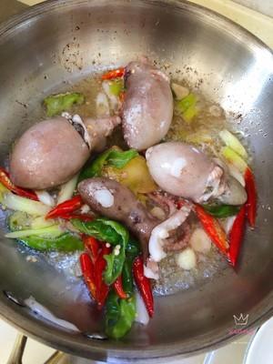 爆头长腿八爪鱼怎么做好吃?第一步焯水就错了