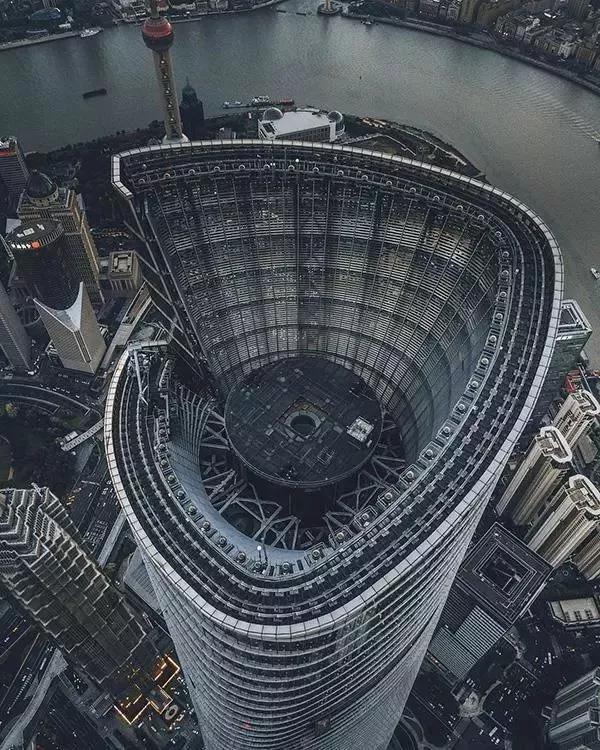 冲破最高绿色建筑的天花板｜ 上海中心大厦_摩天大楼