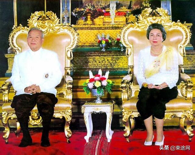 躺在钻石瓮中的诺罗敦·西哈努克国王