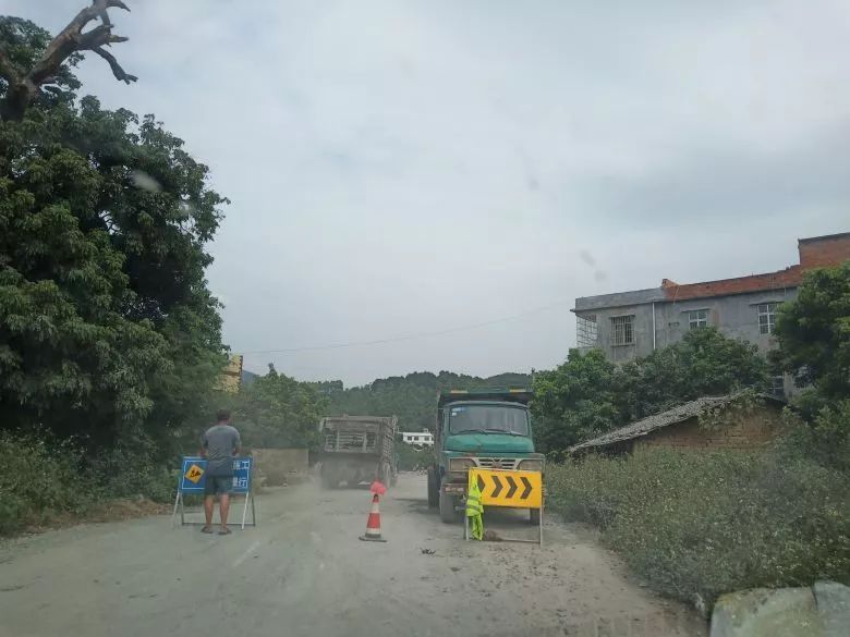板城至小董公路硬化进度,欢迎关注! "