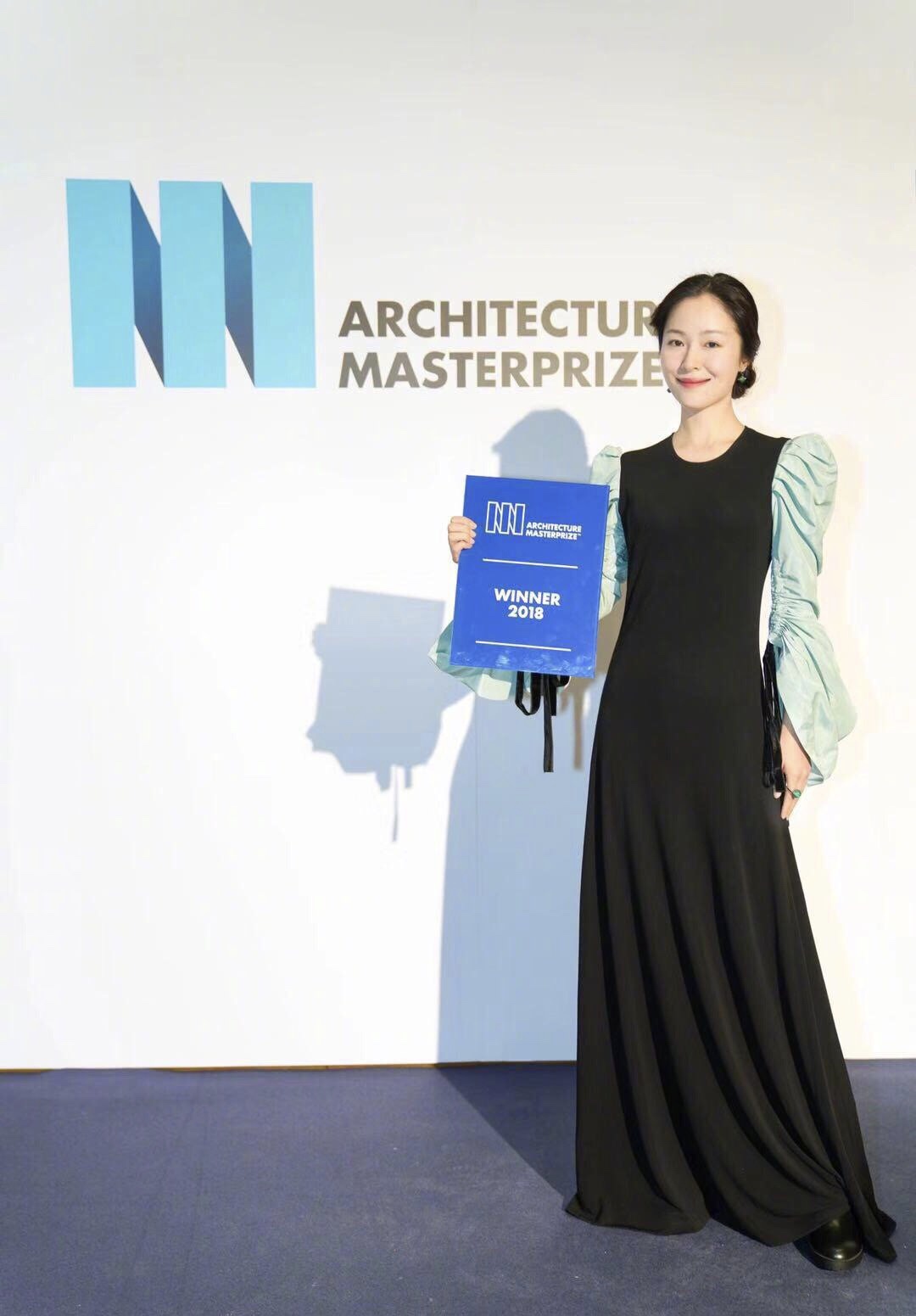 江一燕拿了建筑大师奖，原来做演员只是来玩玩的？