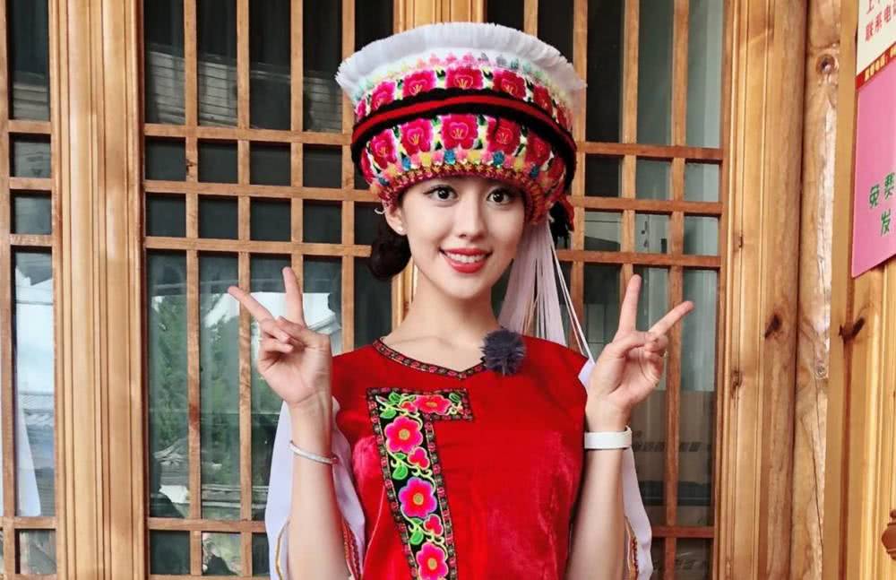 八卦爆料|原创高甜来袭！郎朗吉娜展现童话爱情故事，撞脸郭碧婷性格却大不同