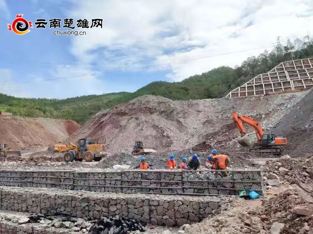 好消息 | 楚姚高速公路上米村隧道左幅顺利贯通,通车更进一步