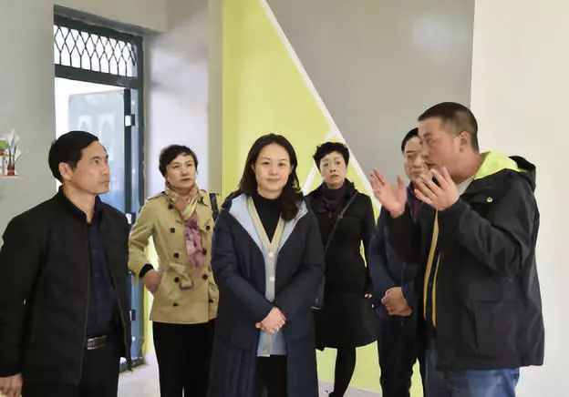 大邑县不忘援藏初心助力松潘脱贫奔康大邑县副县长薛燕扶贫日带队赴