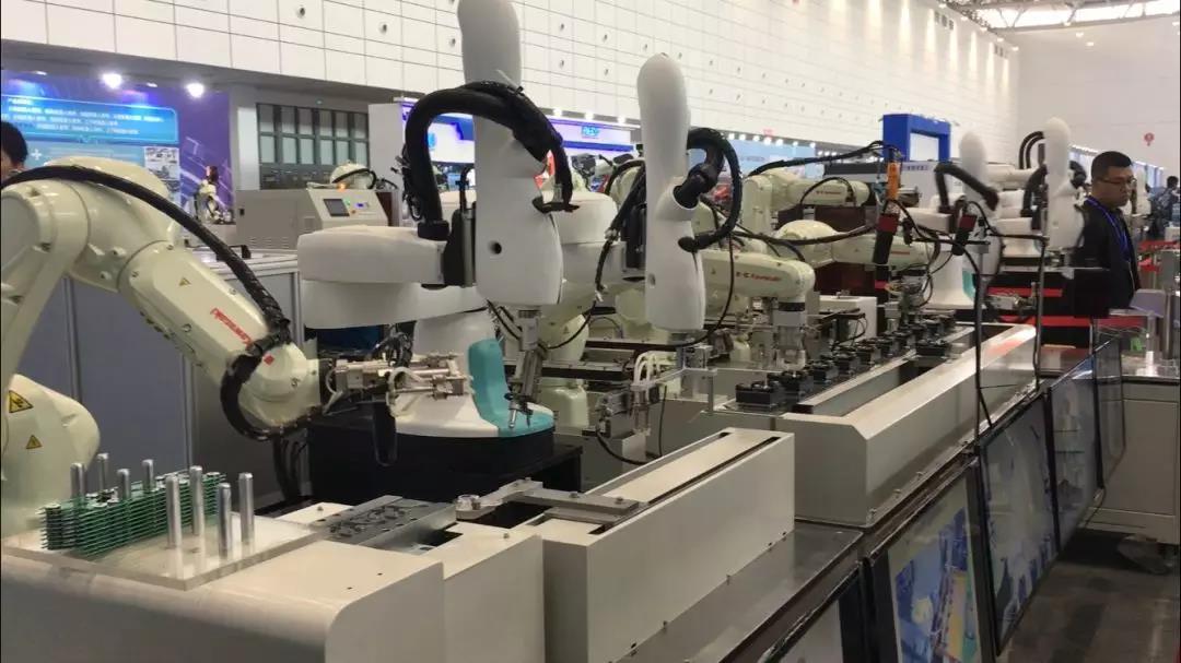中国连续6年成全球最大工业机器人市场，背后却有个巨大人才缺口