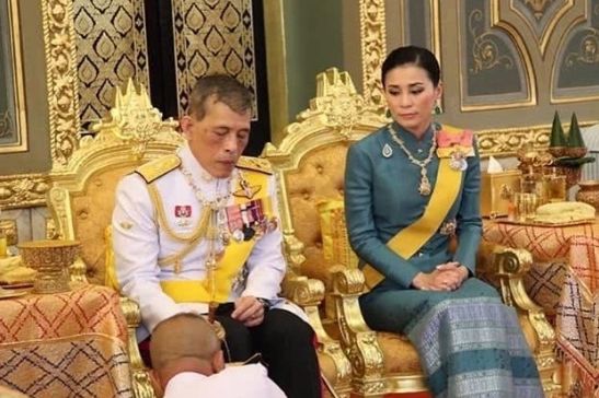 五个老婆七个娃,刚被封贵妃3个月就被废,泰国王室宫斗