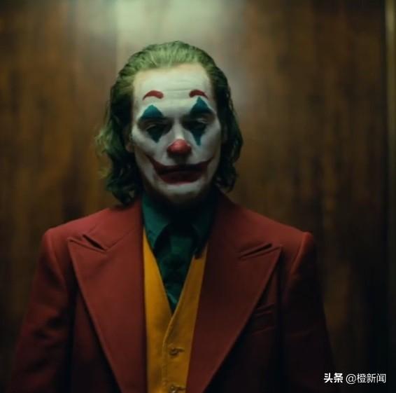 《joker小丑》著名楼梯被命名"小丑楼梯" 粉丝疯狂打卡
