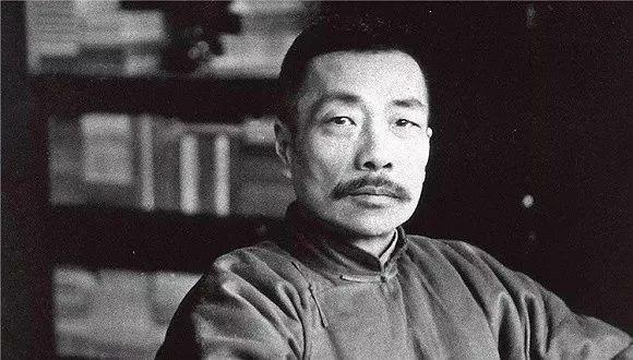 中国现代文学,鲁迅为何排名第一?地位无人能取代
