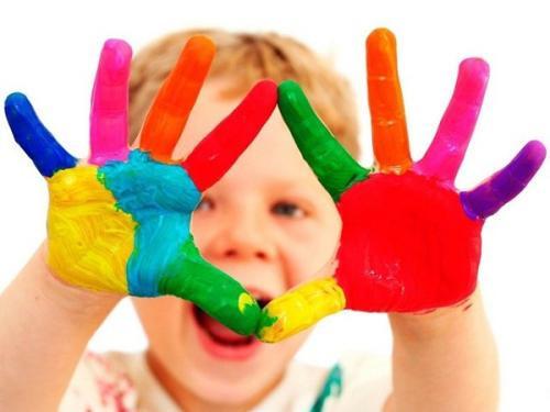 婴儿几个月可以看彩色的东西 921143df014a4a20a28dc257fb3f02fd.jpeg