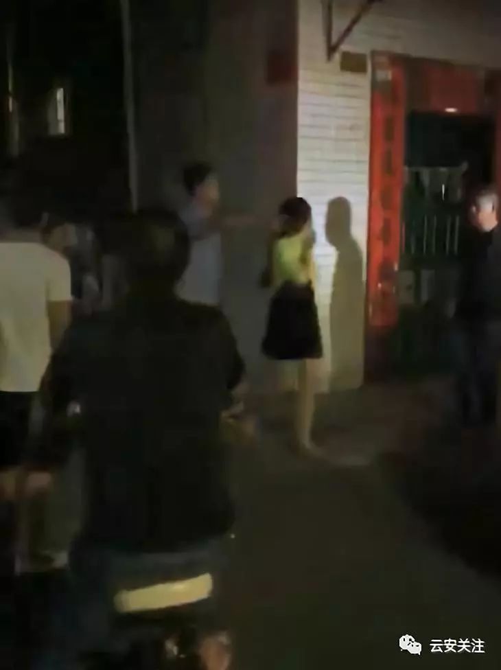云浮深夜扫黄行动,多名男女被抓,现场曝光!
