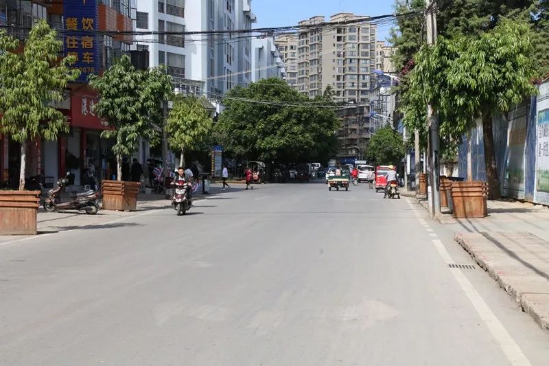在采访中,蒙自市城市综合执法局文澜片区中队长朱必成告诉小编,下一步