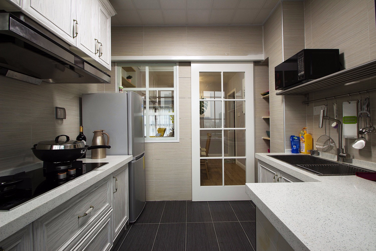 如何选厨房橱柜颜色 9afc2a2591654b8ea12fd048bbef20ed.jpeg