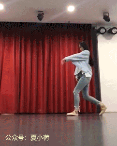 搞笑GIF趣图：学舞蹈的女朋友有功底，随便来个脚尖站立！ _段子