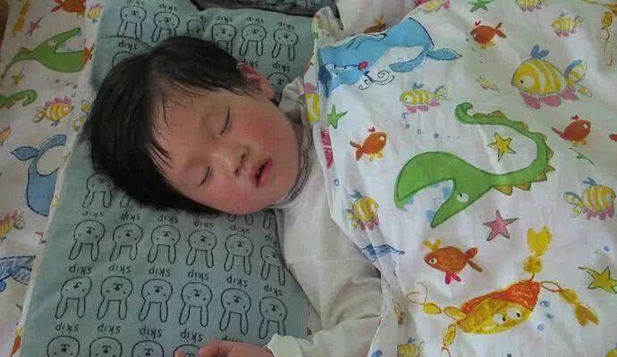 『蓝象宝贝育儿』家长注意了，秋冬少给孩子吃3物，比泡面还垃圾，容易积食还咳嗽