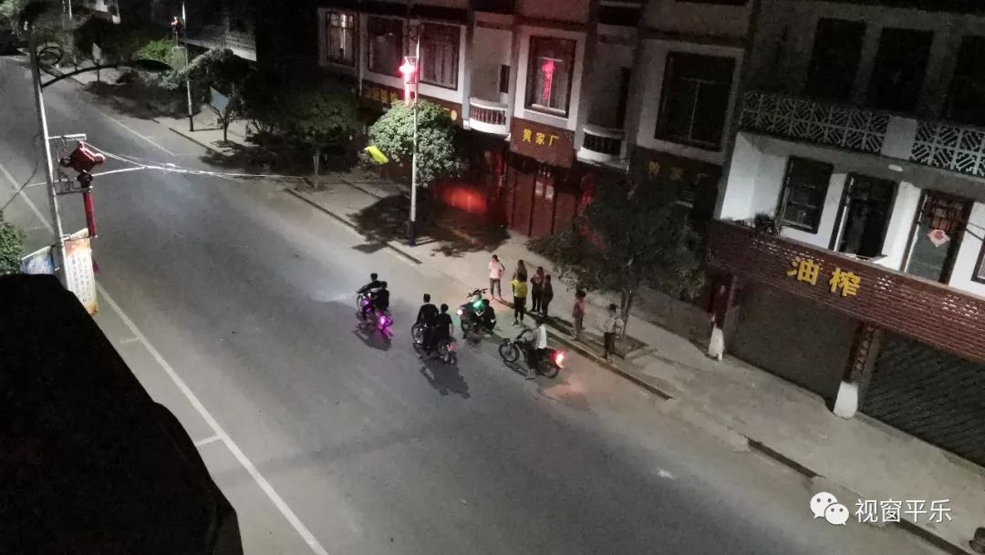 桂林鬼火少年又出事,被摔出二三十米远!现场视频曝光!