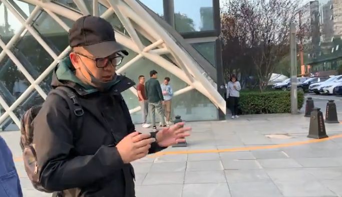铁人口罩_戴口罩的卡通图片(2)