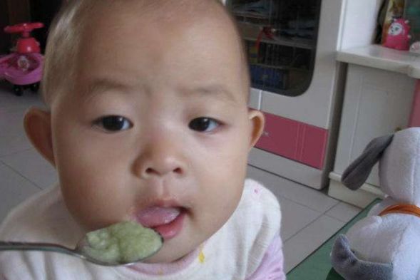 在孩子1歲之前，這3種食物盡量不要出現在輔食裡