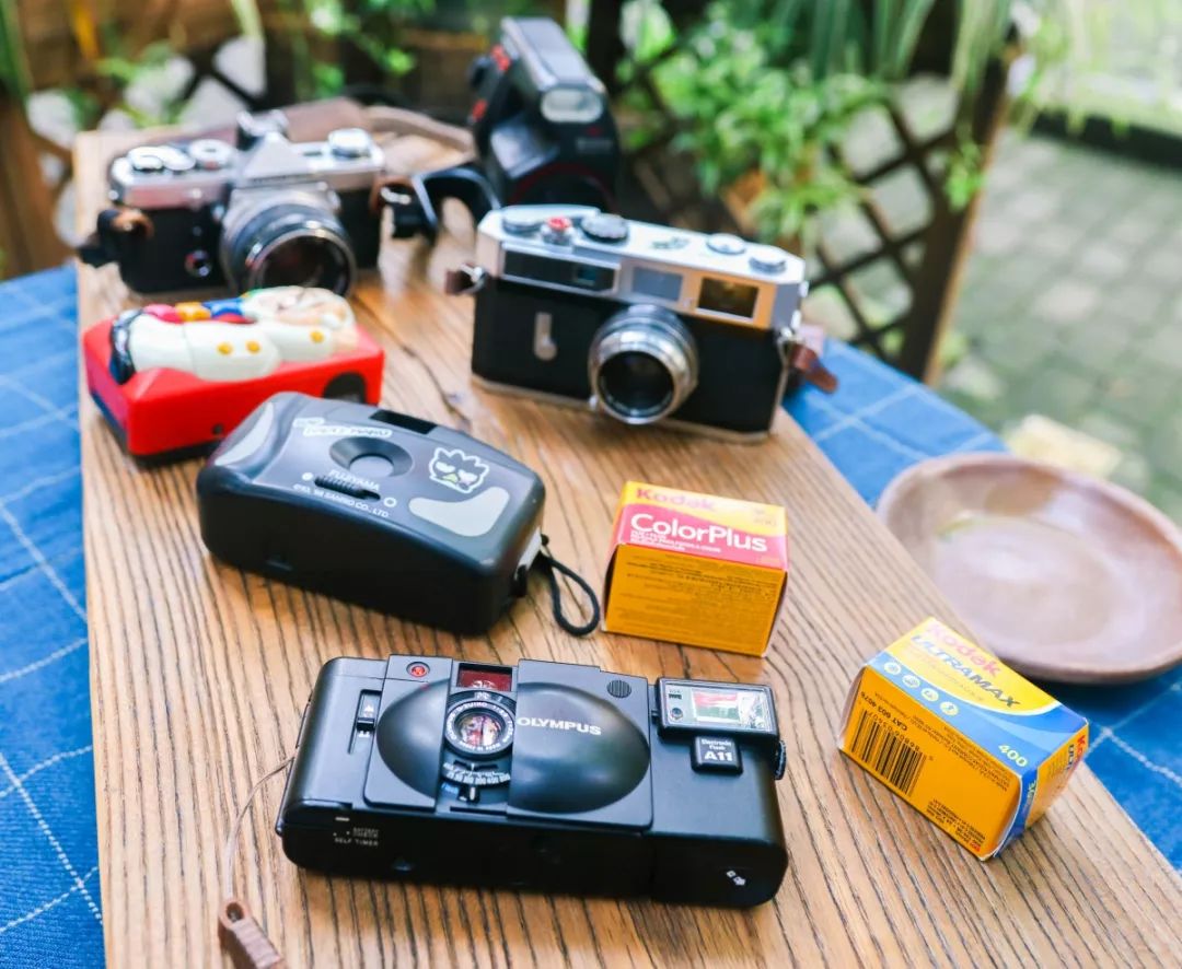 《一个重庆小伙的不正经胶片相机推荐手册》