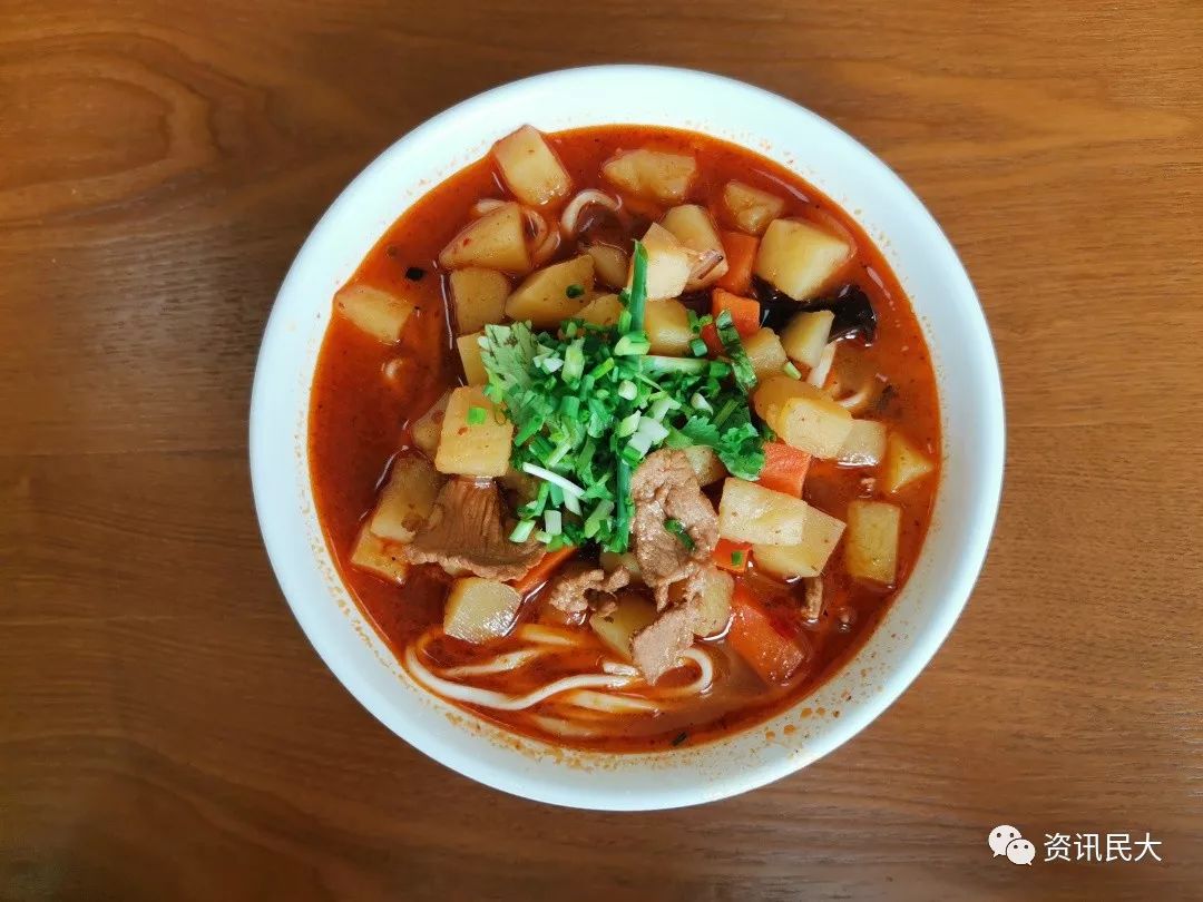 金针菇,豆芽,大白菜,火腿片岐山哨子面 作为一个经常光顾 四食堂山西