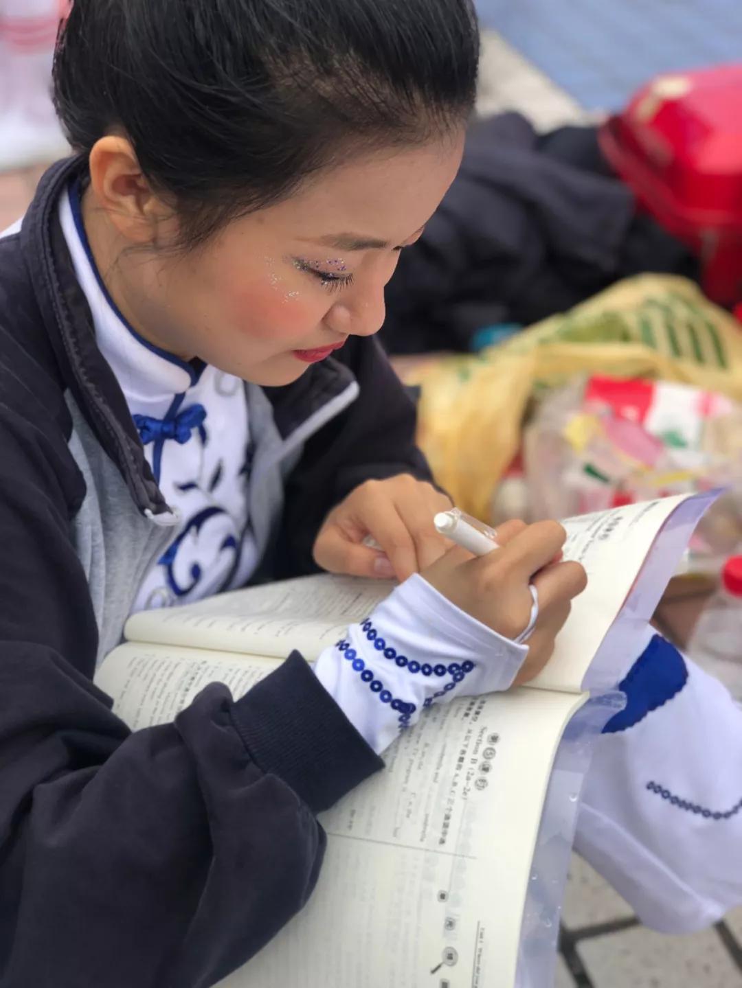 们怎么这么好看!这一盘,棠外初中健美操姑娘们