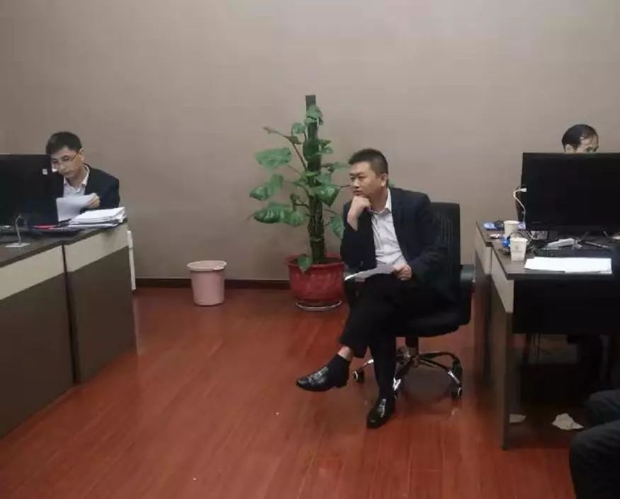 副行长杨慧斌到中兴支行现场指导清收 end 返回搜             责任