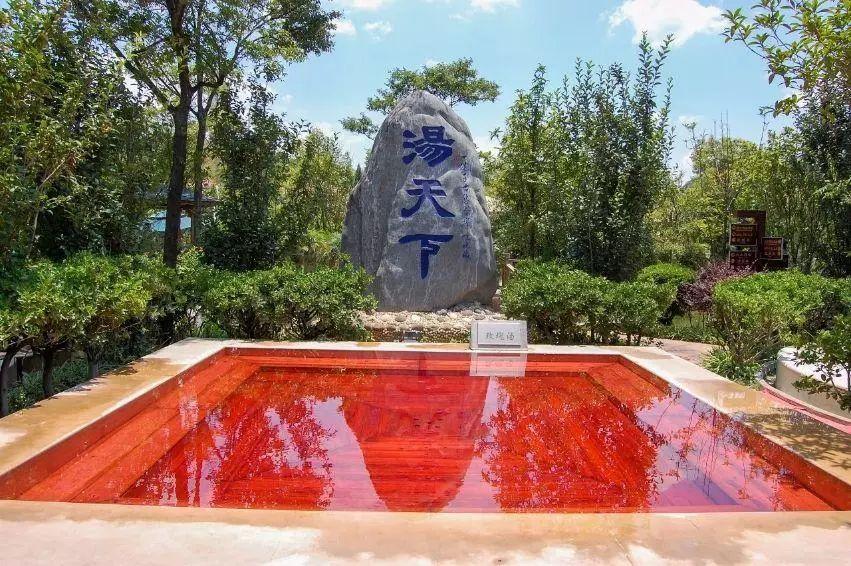 原创寒霜冬将至暖意慰平生从昆明驱车1小时到星河温泉一路向暖