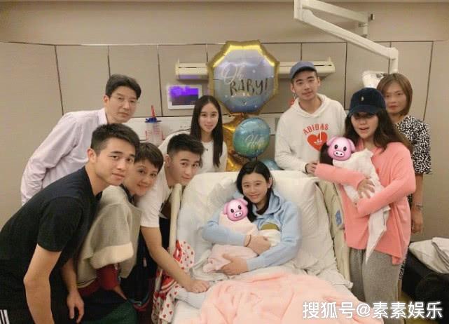 四太梁安琪再赢一局,儿媳妇给赌王添长孙,三太这边慢了太多 作者: 来源:素素娱乐 四太梁安琪再赢一局,儿媳妇给赌王添长孙,三太这边慢了太多 作者: 来源:素素娱乐