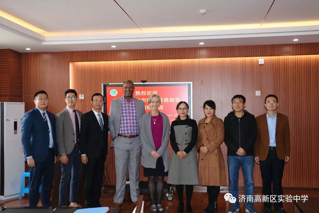 济南高新区实验中学副校长王慧卿及高,初中四位级部负责人陪同国际