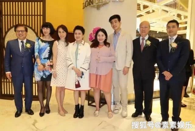 四太梁安琪再赢一局,儿媳妇给赌王添长孙,三太这边慢了太多 作者: 来源:素素娱乐 四太梁安琪再赢一局,儿媳妇给赌王添长孙,三太这边慢了太多 作者: 来源:素素娱乐