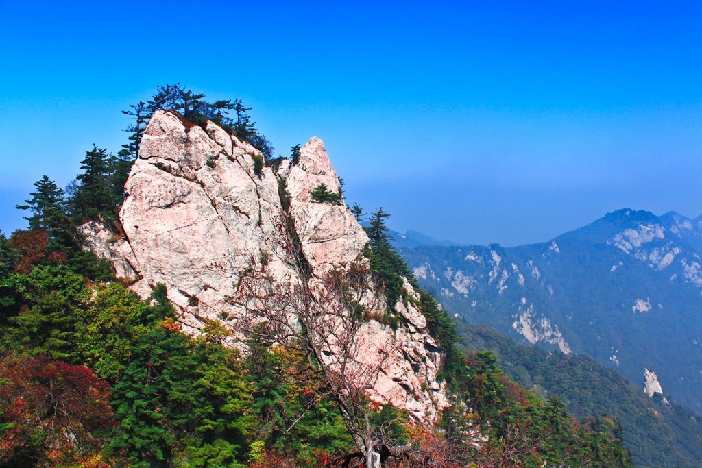 中国旅游景区大全之河南平顶山尧山风景区_石人山