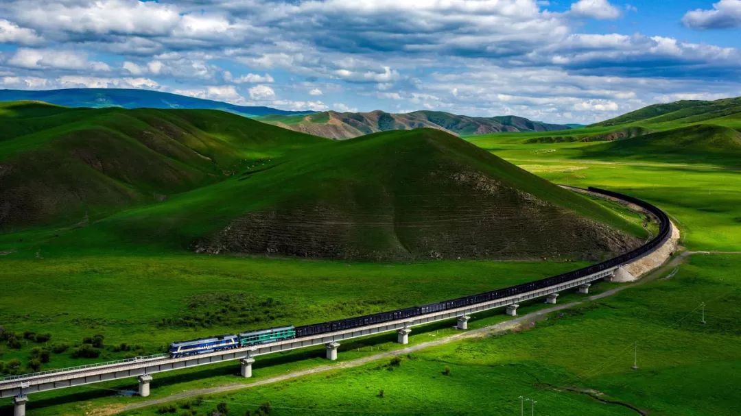 预计开通时间:2019年12月31日 内蒙古自治区首条新建高速铁路,该线