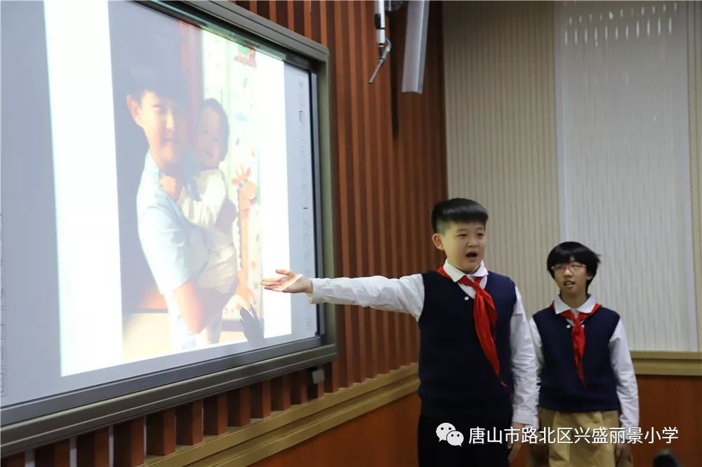 中队双语活动展示兴盛丽景小学附属幼儿园最后,许敬辉主任用"主题突出