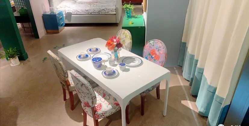 6米餐桌 4把餐椅】秒杀价:066998(原价:0611151)不含餐具花艺【1.
