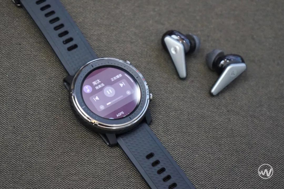 ����Amazfit�����˶��ֱ�3 ����:���˶�������,�����˵ĵ�һ���˶�...