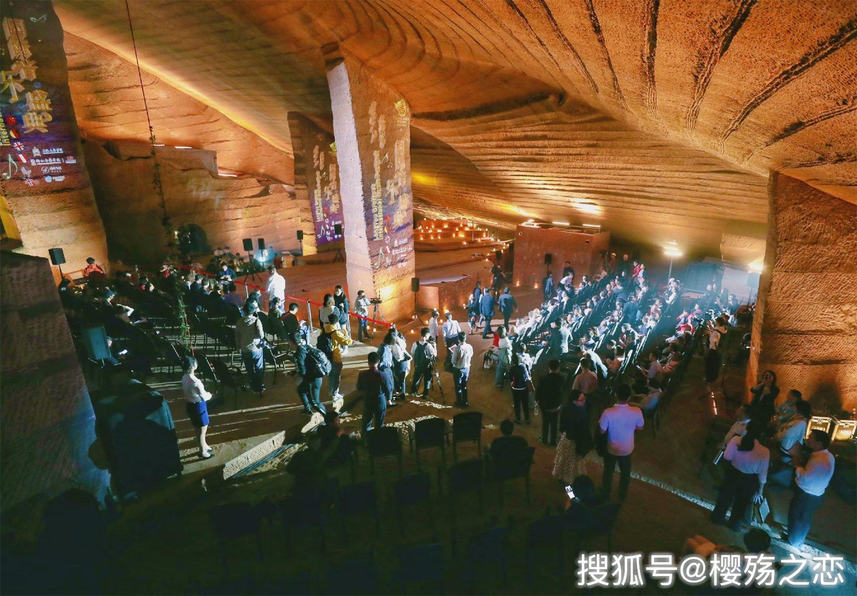 千年|活久见：你有在千年石窟里听过音乐会吗？