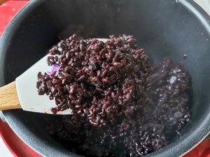 黑米怎么煮粥好吃又糯 651f14422baa4b1c8a5c0d01952a78a4.jpeg