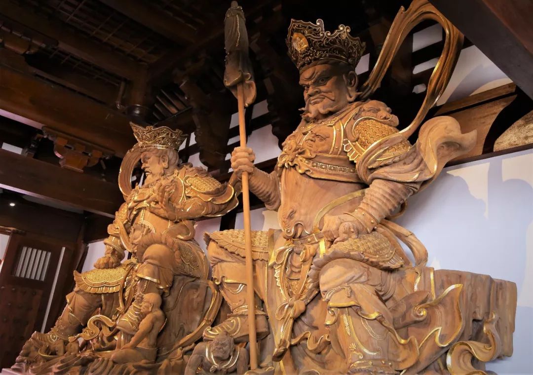 如何辨别寺院里的四大天王
