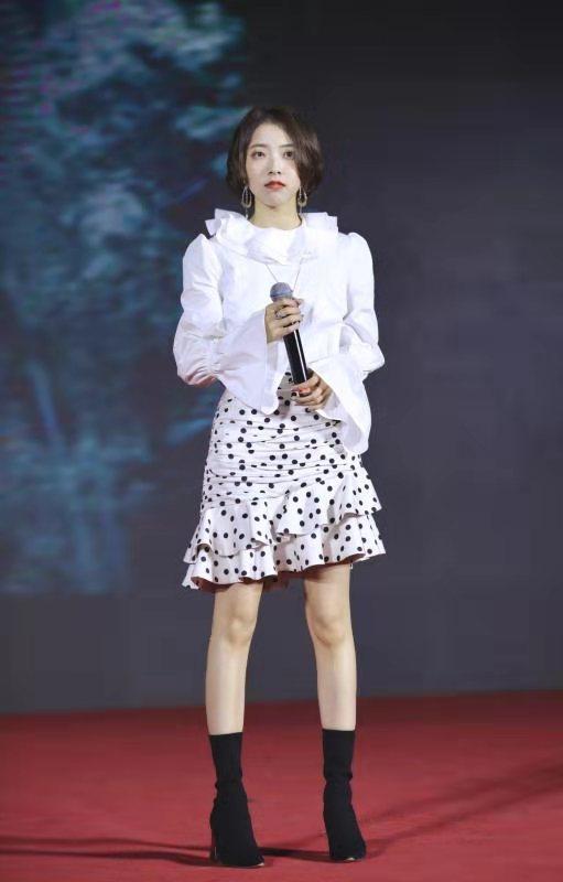 sing女团许诗茵唱响红叶祭国风热单引众人合唱