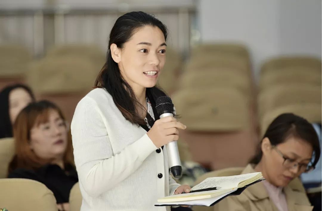 络绎不绝:国内外考察团纷至沓来,赞叹宾虹小学