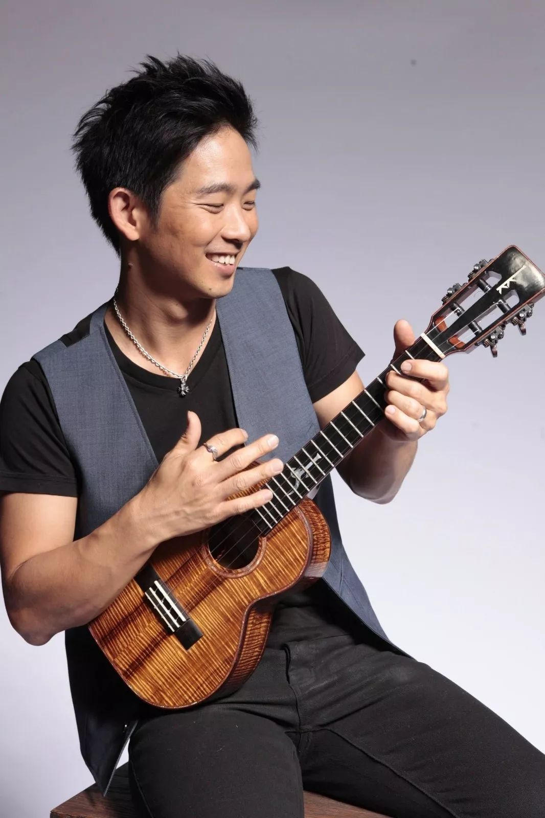 ukulele演奏会尤克里里指弹大师jakeshimabukuro三重奏巡演将在中国