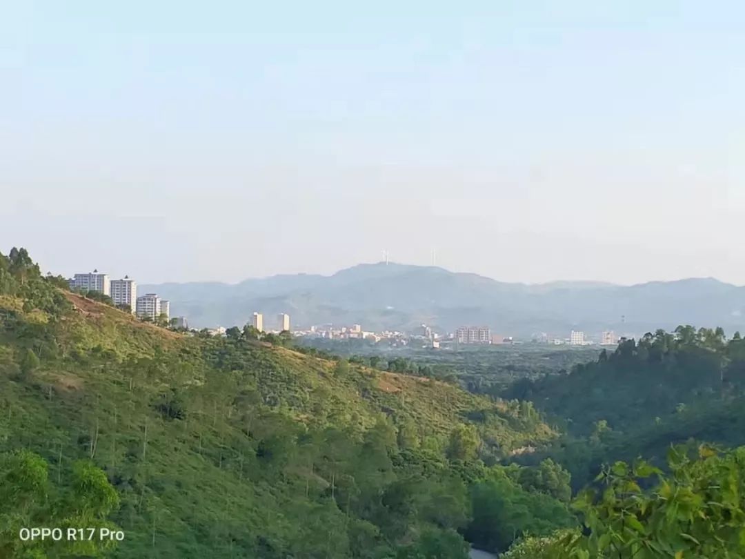 夕阳下的葵潭蜈蚣山也很美