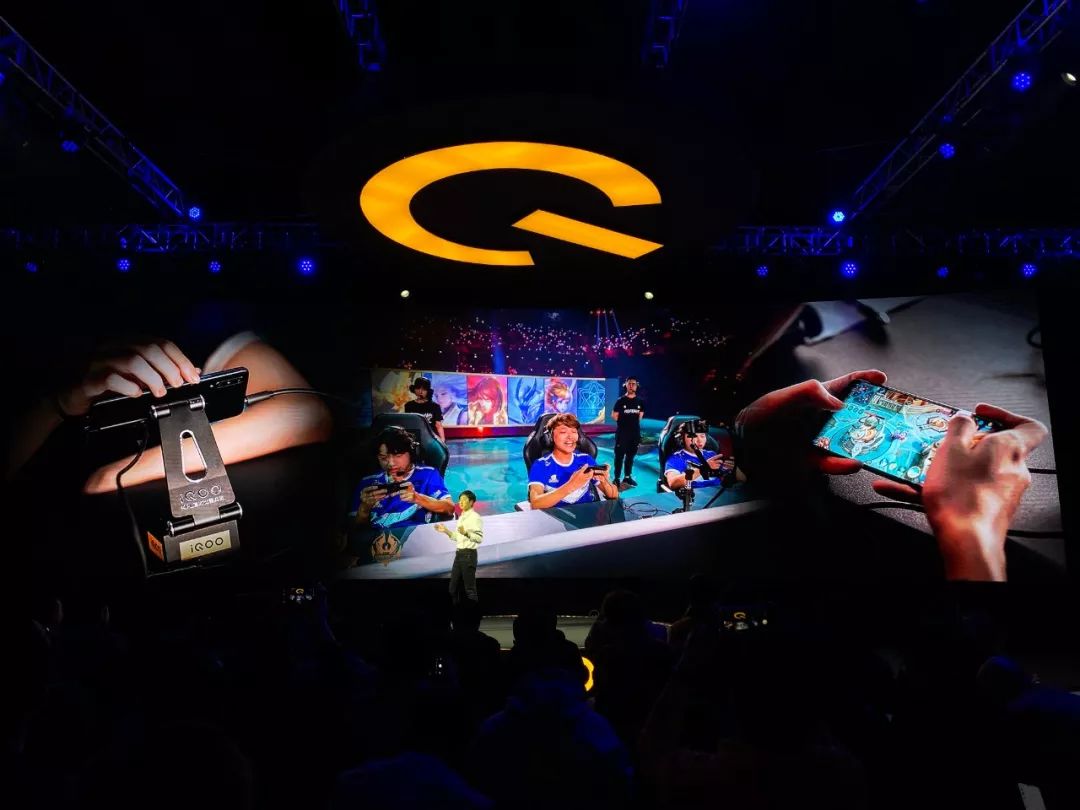 史上最强骁龙855硬核大电池电竞手机发布:同价