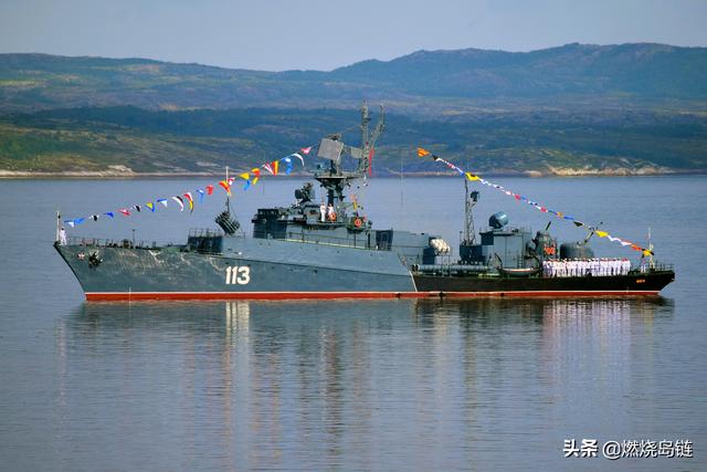 1/ 12 1124型反潜舰("信天翁"级,北约代号:grisha,"格里莎"级),是20