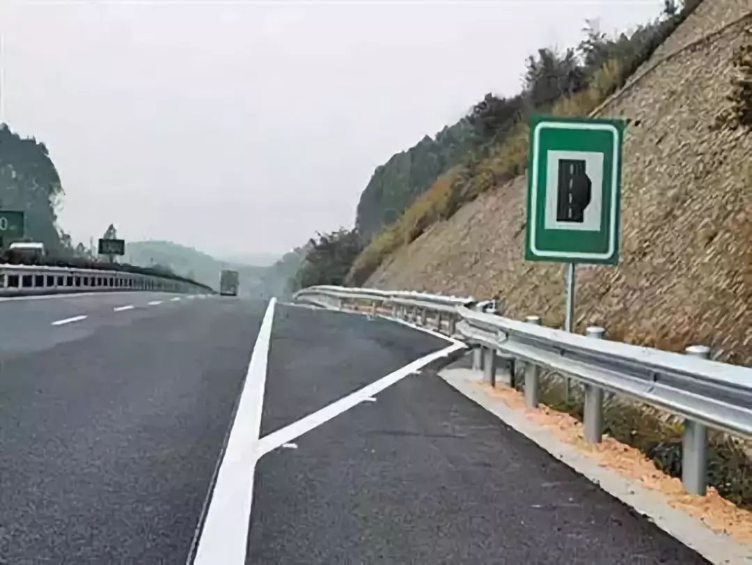 25bb20f271da4736b7dedac4e2b95c4e.jpeg