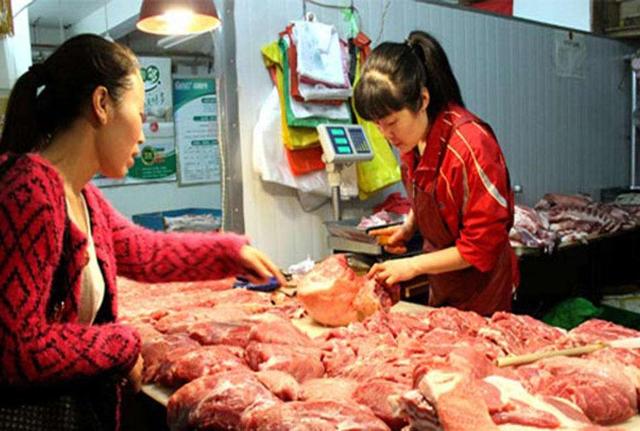 猪肉已每斤32元，春节能涨到多少？_钱数