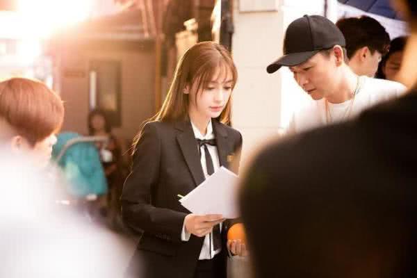 什么叫做真正的朋友照片 5fc101eb6b5049e6b1f2e3b38707816f.jpeg